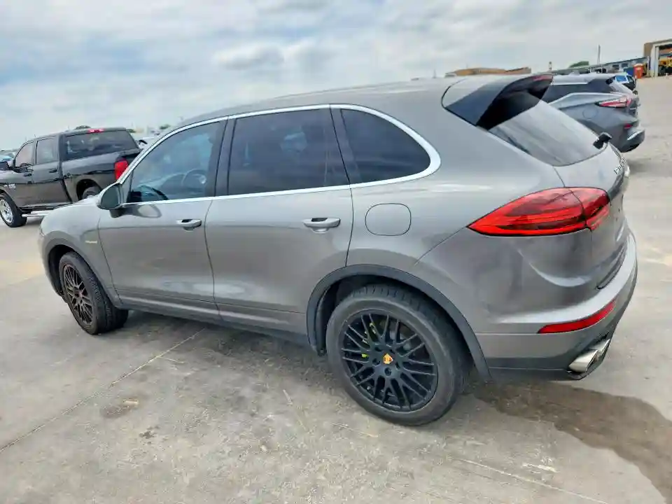 WP1AE2A2XFLA53845 2015 PORSCHE CAYENNE-1