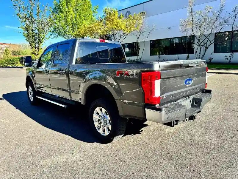 1FT8W3BT8JEB10390 2018 FORD F350-2