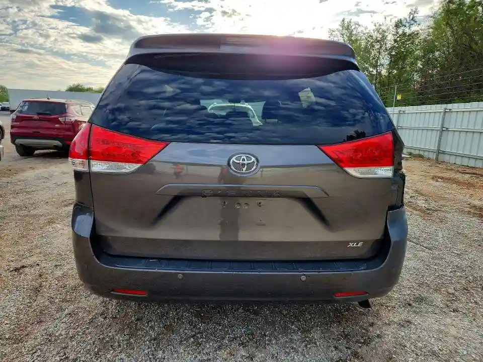 5TDYK3DC7ES460831 2014 TOYOTA SIENNA-5