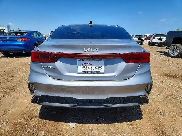 3KPF24AD6RE776635 2024 KIA FORTE-5