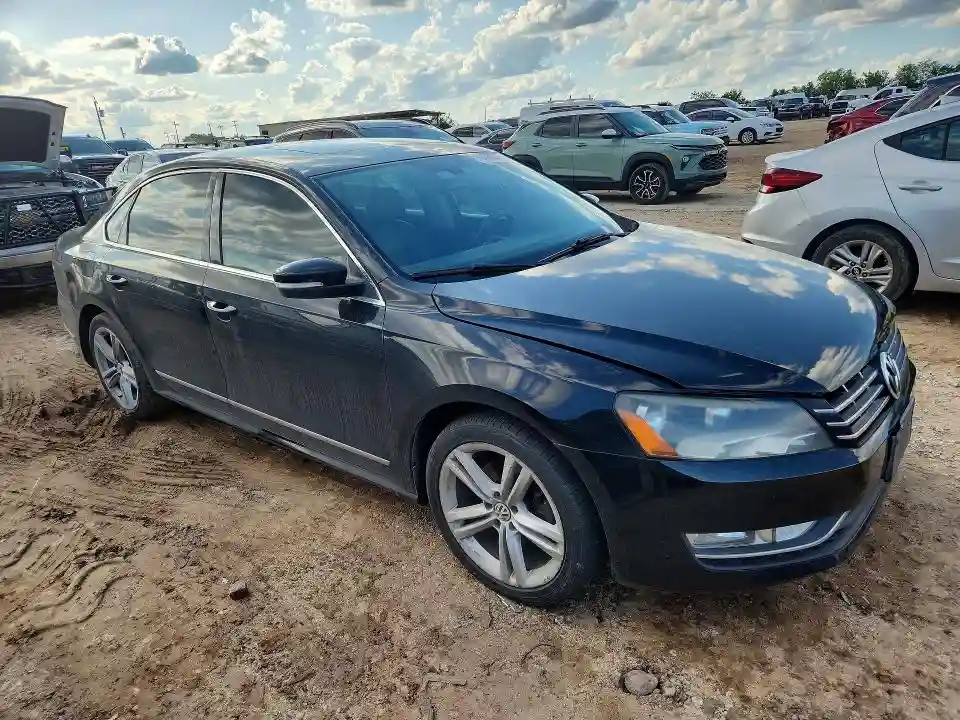 1VWCN7A31DC123193 2013 VOLKSWAGEN PASSAT-3