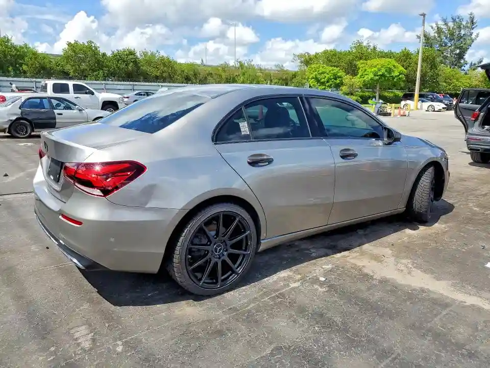 WDD3G4EB4KW017528 2019 MERCEDES-BENZ A-CLASS-2