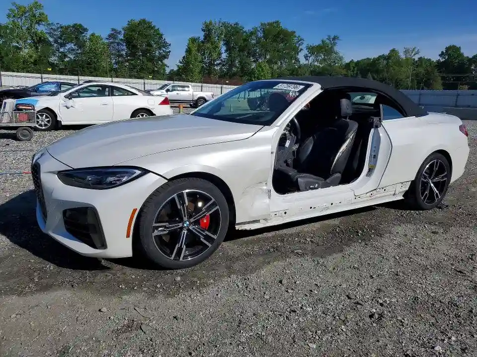 WBA53AT01NCJ15062 2022 BMW M4-0