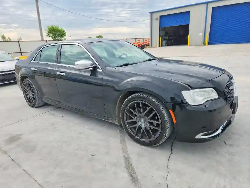 2C3CCAEG8KH536391 2019 CHRYSLER 300-3