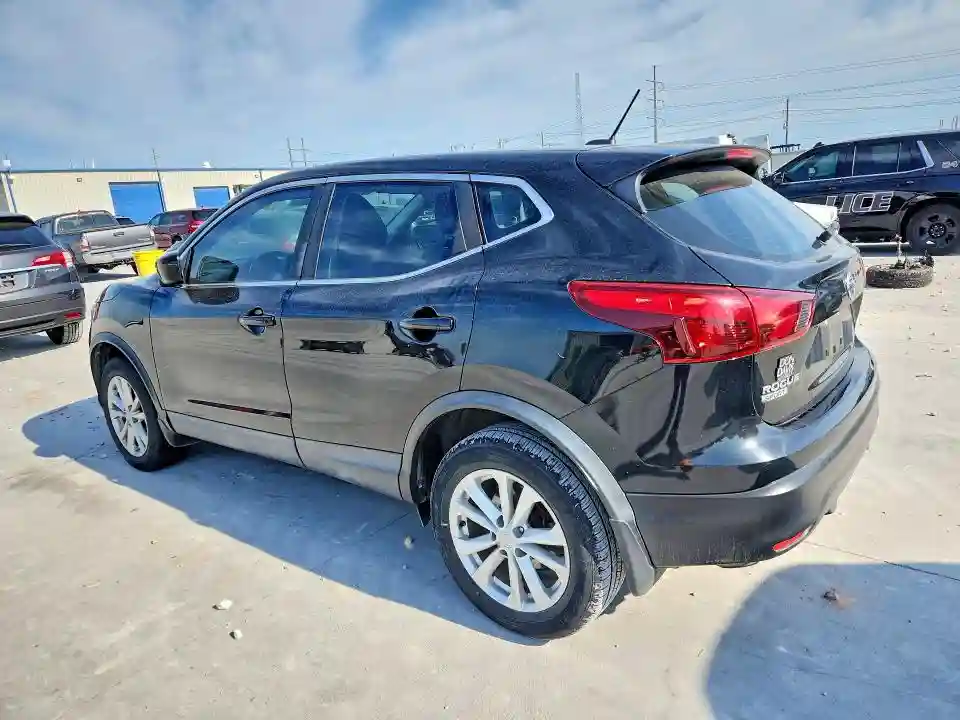 JN1BJ1CP6JW153259 2018 NISSAN ROGUE-1