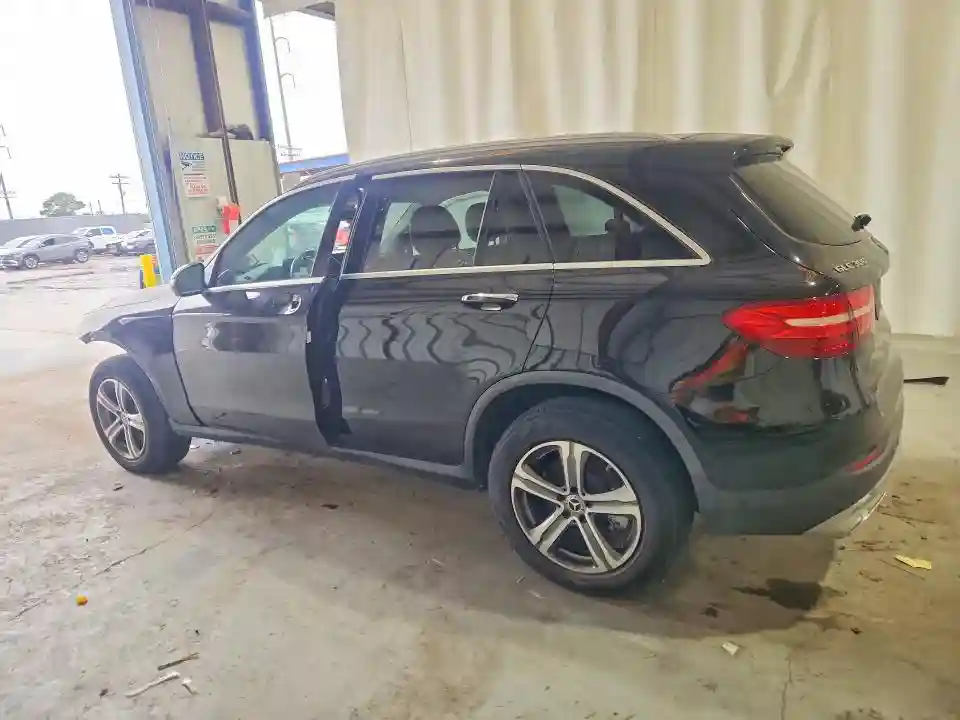 WDC0G4JB2JV024110 2018 MERCEDES-BENZ GLC-CLASS-1