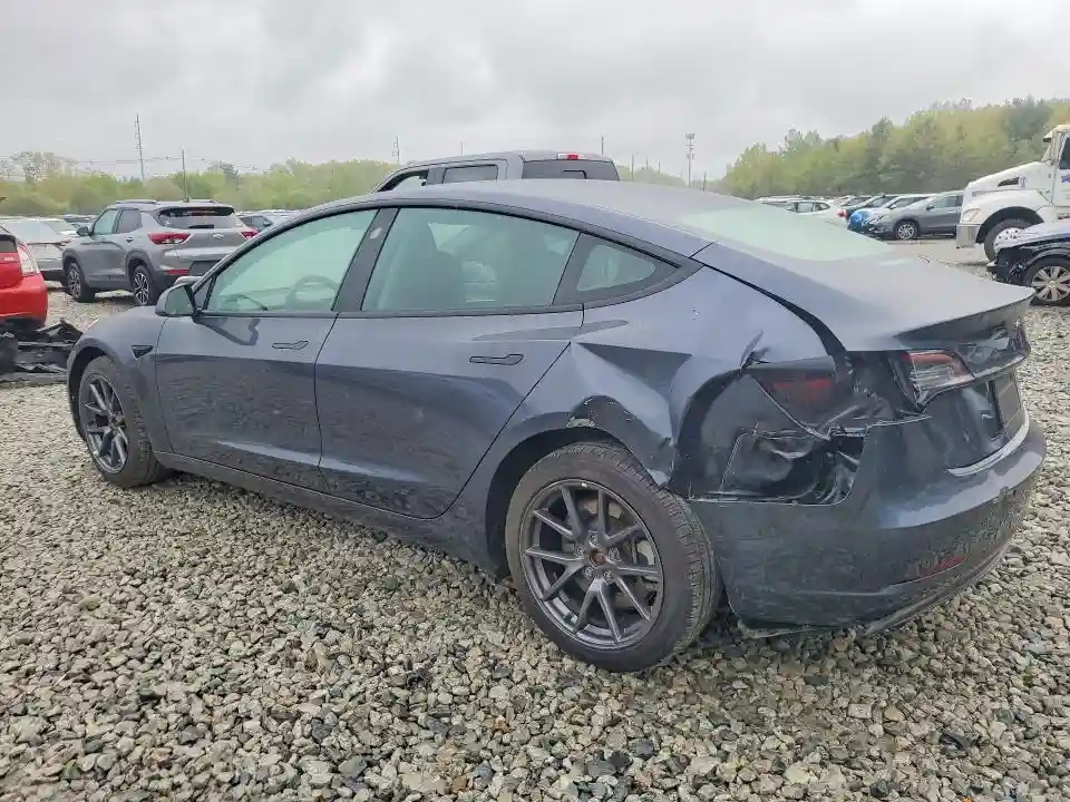 5YJ3E1EA9NF323610 2022 TESLA MODEL 3-1