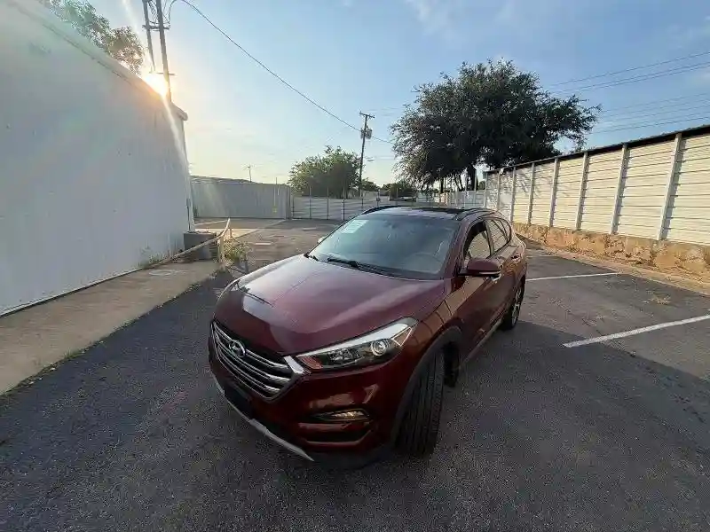 KM8J33A26HU360385 2017 HYUNDAI TUCSON-1
