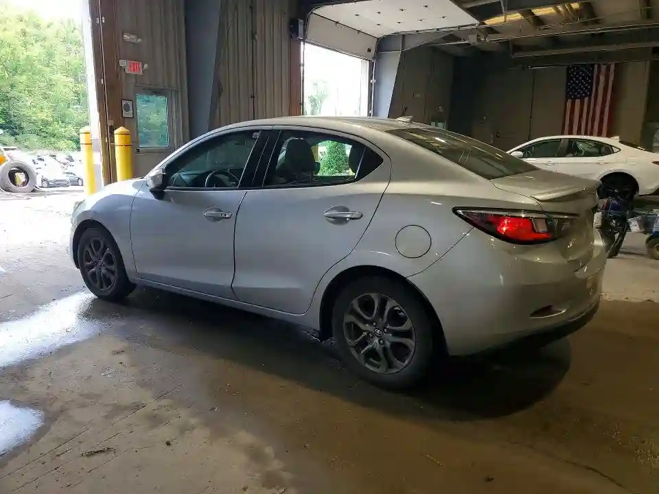 3MYDLBYV2KY504340 2019 TOYOTA YARIS-1