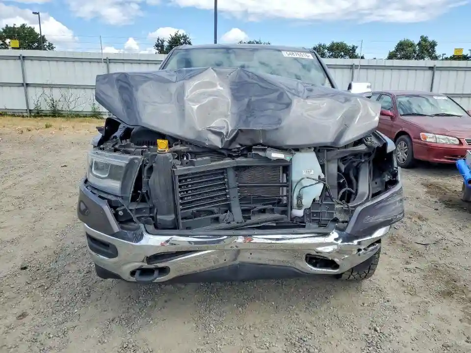 1C6SRFJT6KN721396 2019 RAM 1500-4