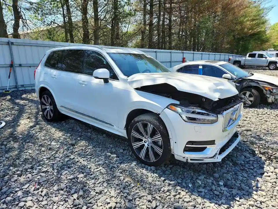 YV4H60CE1R1239358 2024 VOLVO XC90-3