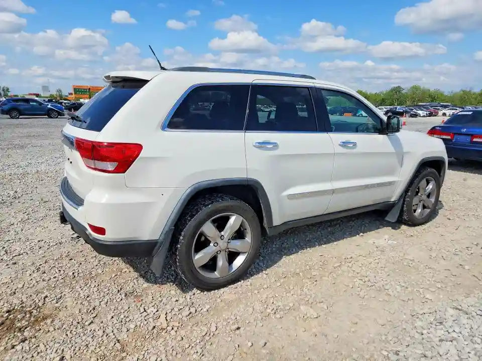 1J4RR6GT4BC630003 2011 JEEP CHEROKEE-2