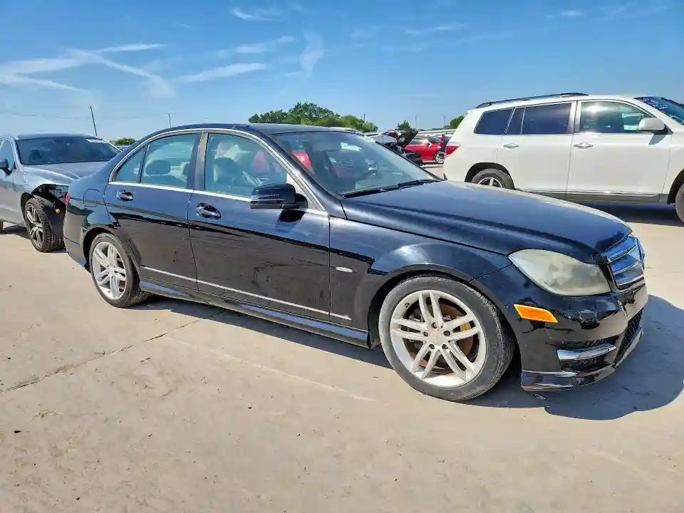 WDDGF4HB6CR203295 2012 MERCEDES-BENZ C 250-3