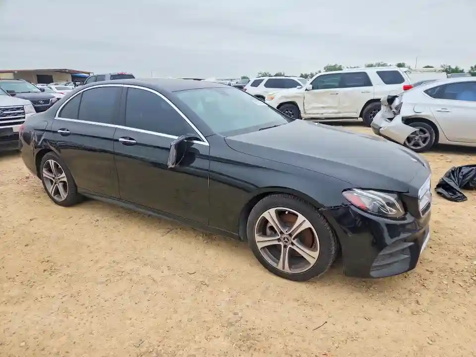 WDDZF4JB0JA374140 2018 MERCEDES-BENZ E-CLASS-3