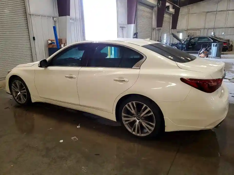 JN1EV7AR7JM444292 2018 INFINITI Q50-1