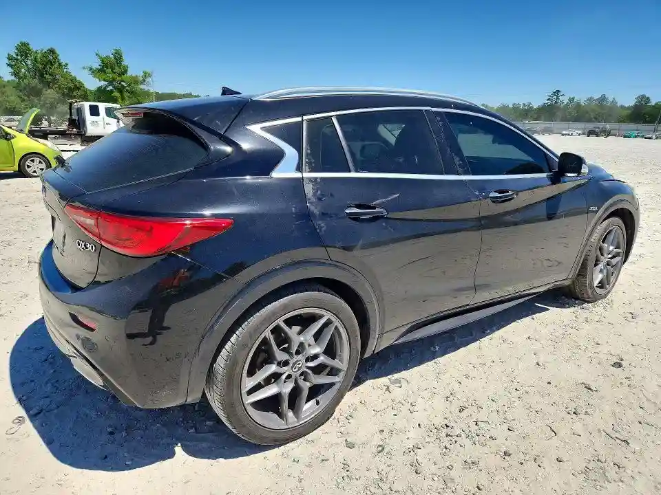 SJKCH5CP4HA029905 2017 INFINITI QX30-2