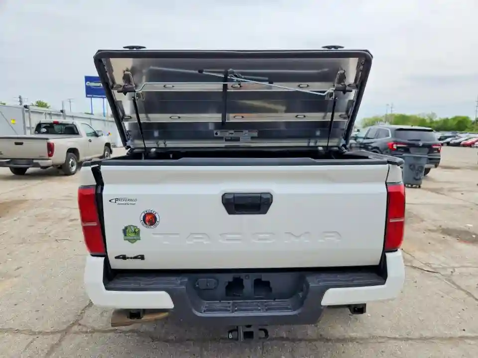 3TMLB5JN3SM107140 2025 TOYOTA TACOMA TRD-5