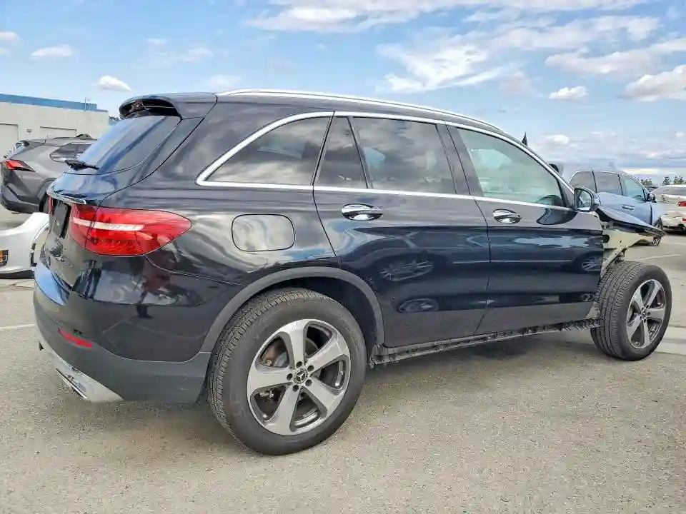 WDC0G4JB1JV055056 2018 MERCEDES-BENZ GLC-CLASS-2