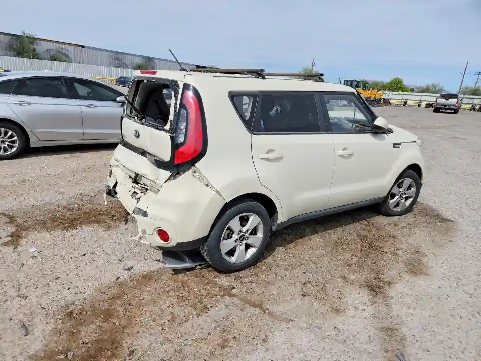 KNDJN2A15J7582954 2018 KIA SOUL-2