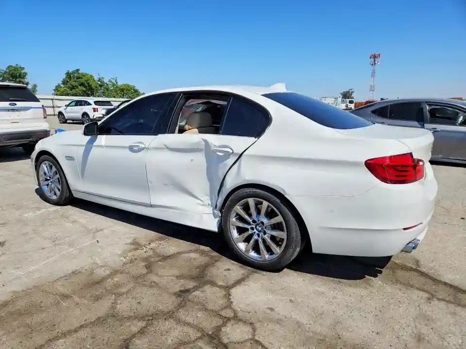 WBAFR1C59BDS36037 2011 BMW 5 SERIES-1