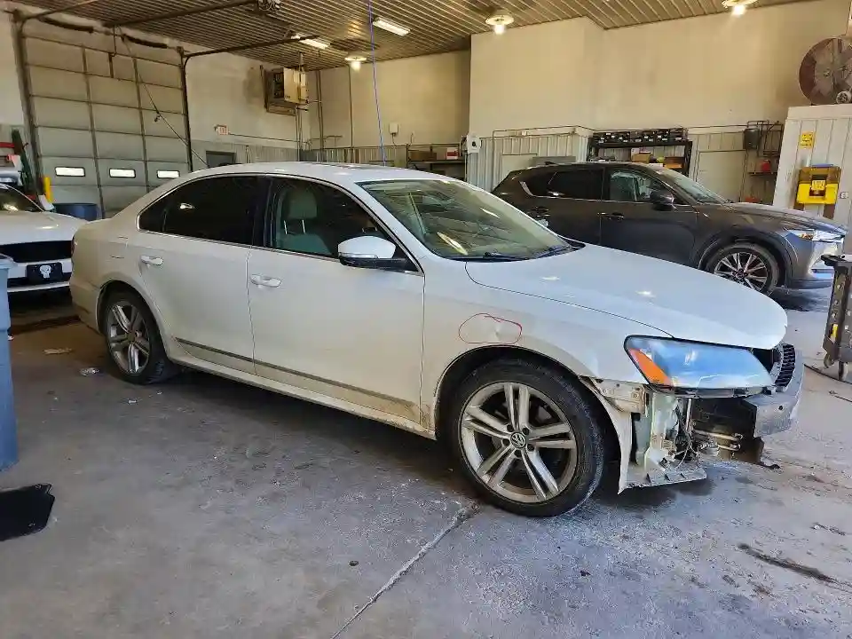 1VWBN7A38EC079674 2014 VOLKSWAGEN PASSAT-3