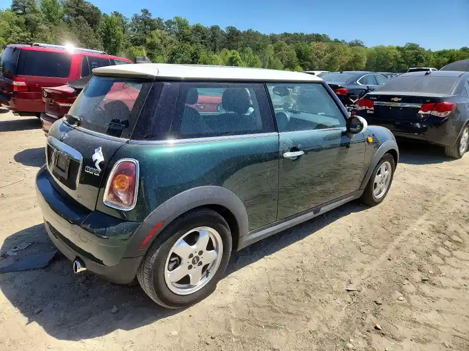 WMWMF3C51ATU78580 2010 MINI COOPER-2