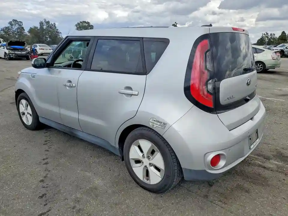 KNDJX3AE9G7014797 2016 KIA SOUL-1