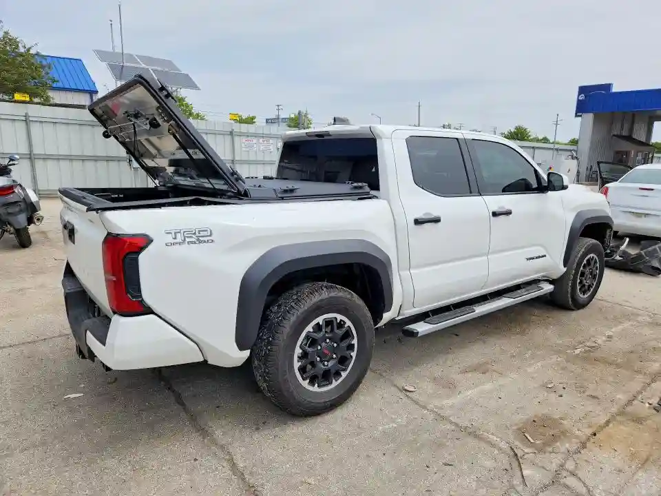 3TMLB5JN3SM107140 2025 TOYOTA TACOMA TRD-2