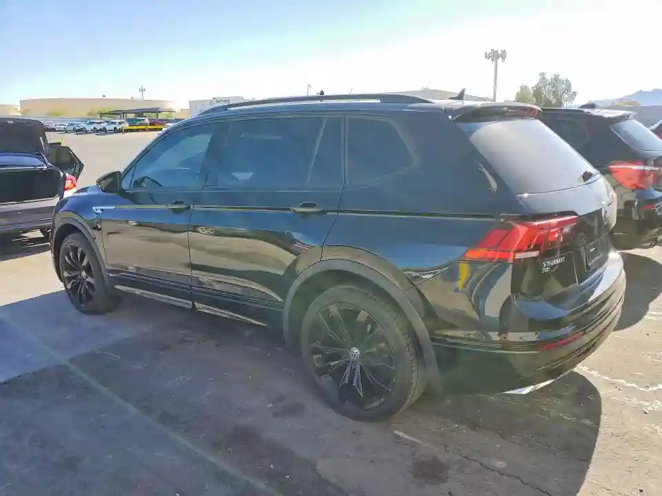 3VV3B7AX9MM049410 2021 VOLKSWAGEN TIGUAN-1