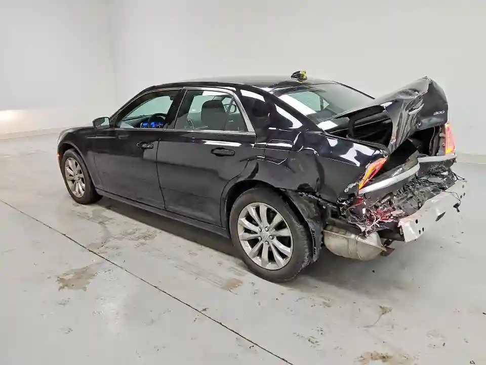 2C3CCARG0NH205531 2022 CHRYSLER 300-1