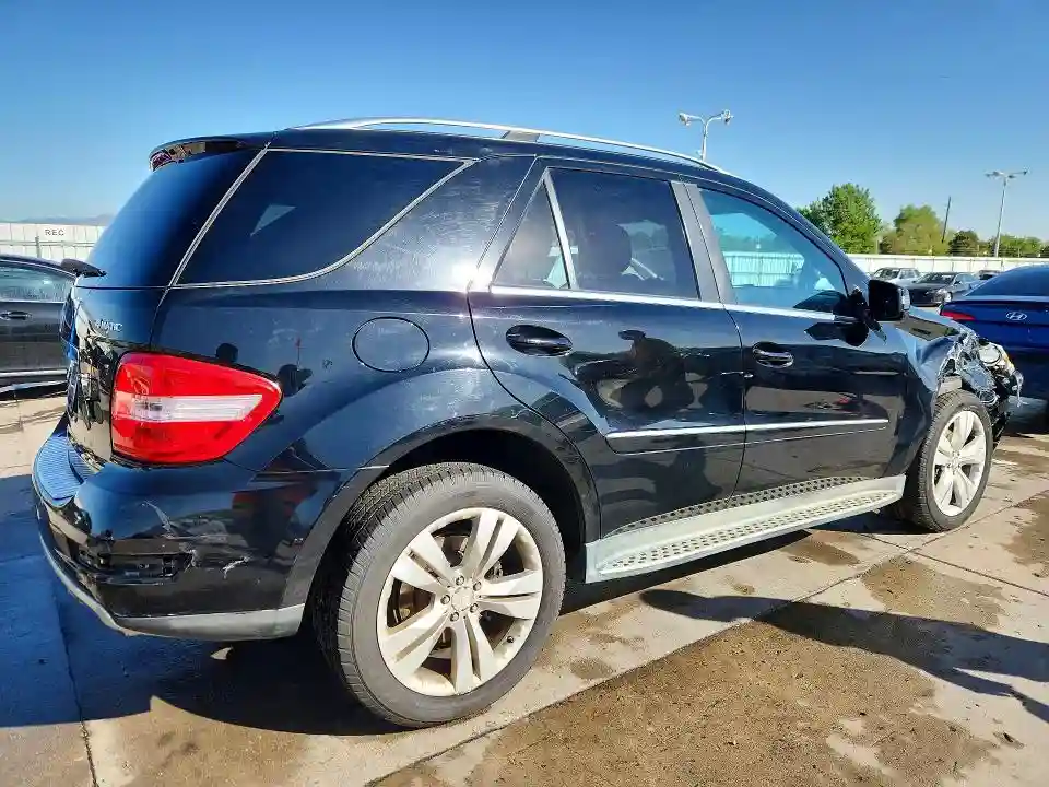4JGBB8GB0BA724529 2011 MERCEDES-BENZ M-CLASS-2