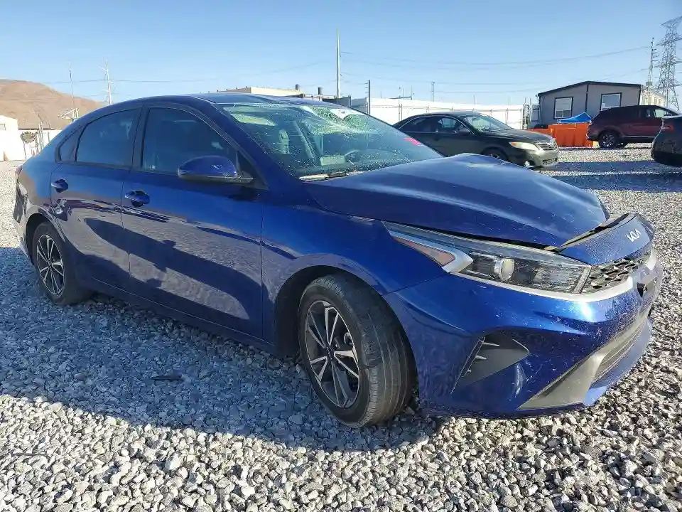 3KPF24AD7PE596528 2023 KIA FORTE-3