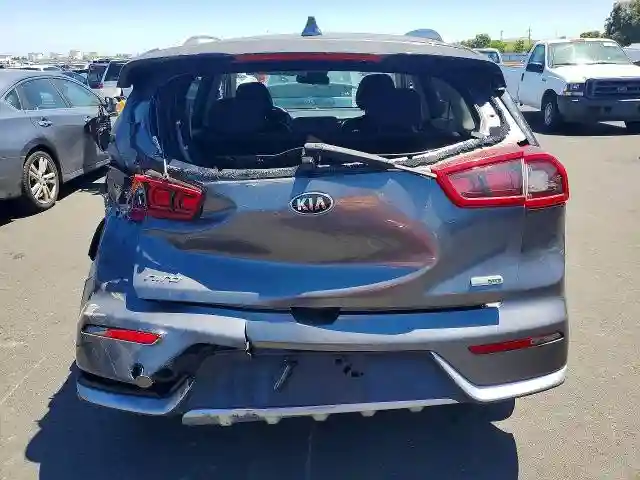 KNDCB3LC4J5200821 2018 KIA NIRO-5