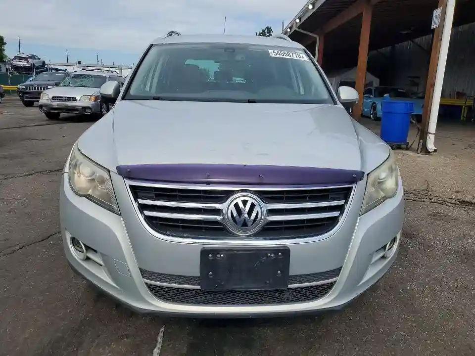 WVGBV7AXXAW525902 2010 VOLKSWAGEN TIGUAN-4