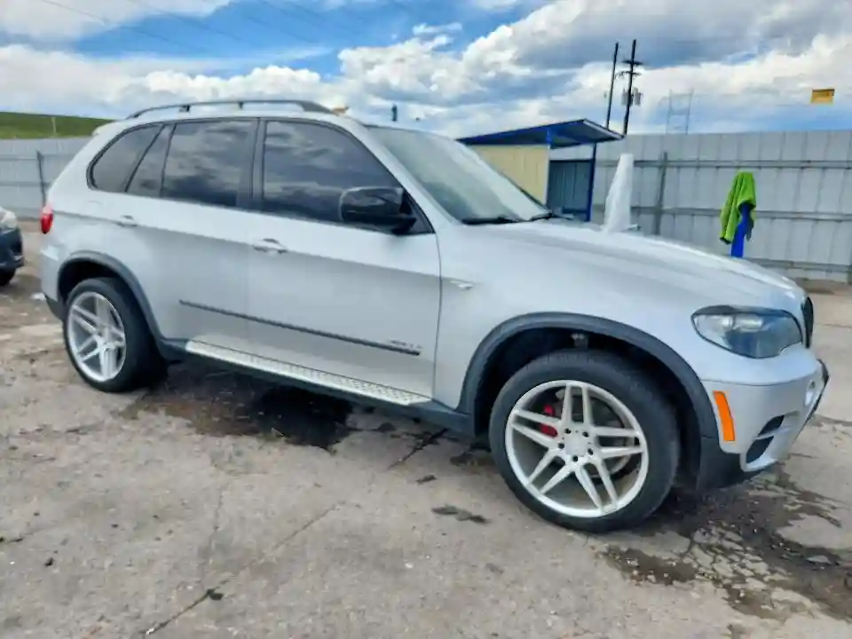 5UXZV4C51BL416338 2011 BMW X5-3
