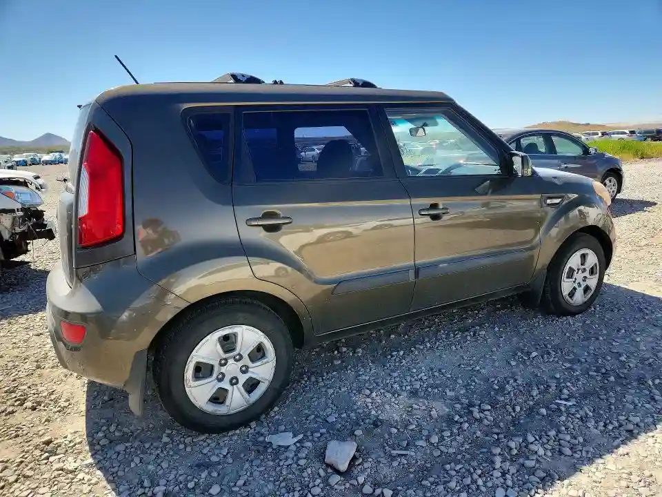KNDJT2A56D7542315 2013 KIA SOUL-2