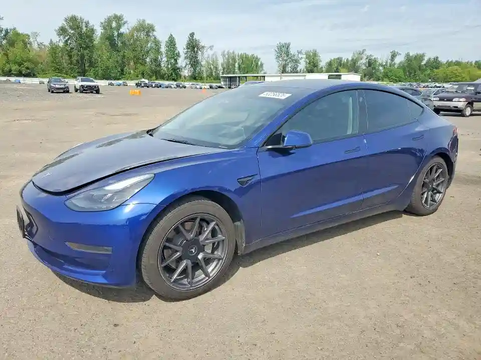 5YJ3E1EA5PF677577 2023 TESLA MODEL 3-0