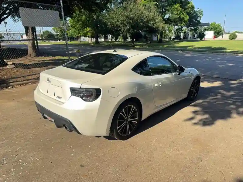 JF1ZNAA13D2723329 2013 SCION FR-S BASE-3
