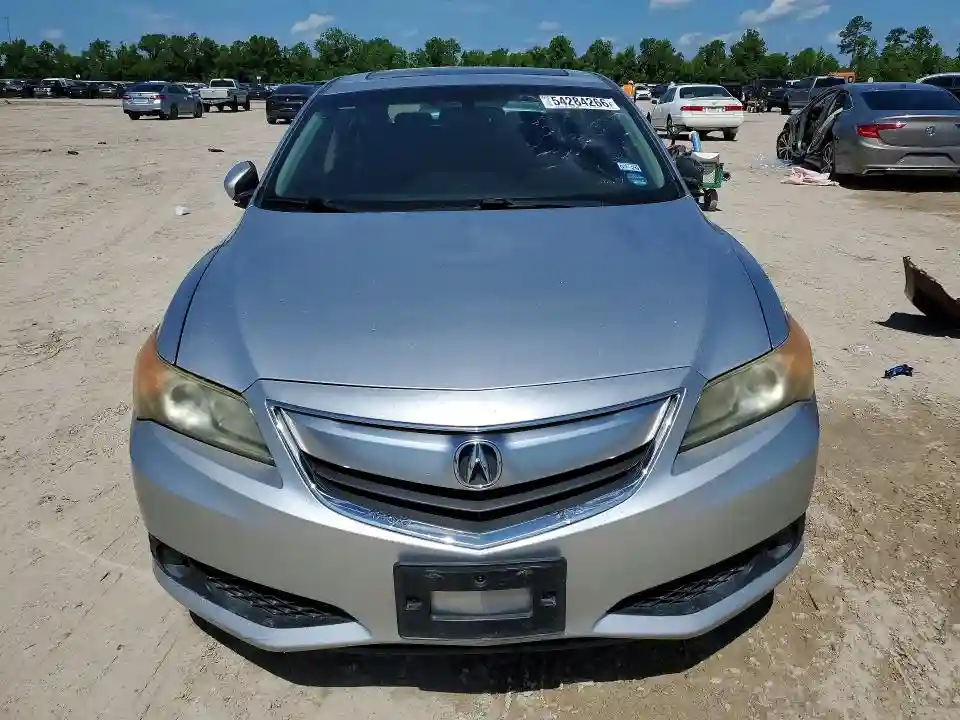 19VDE1F54DE005557 2013 ACURA ILX-4