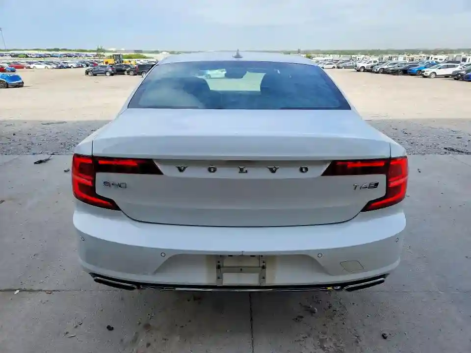 LVY992ML1JP036584 2018 VOLVO S90-5
