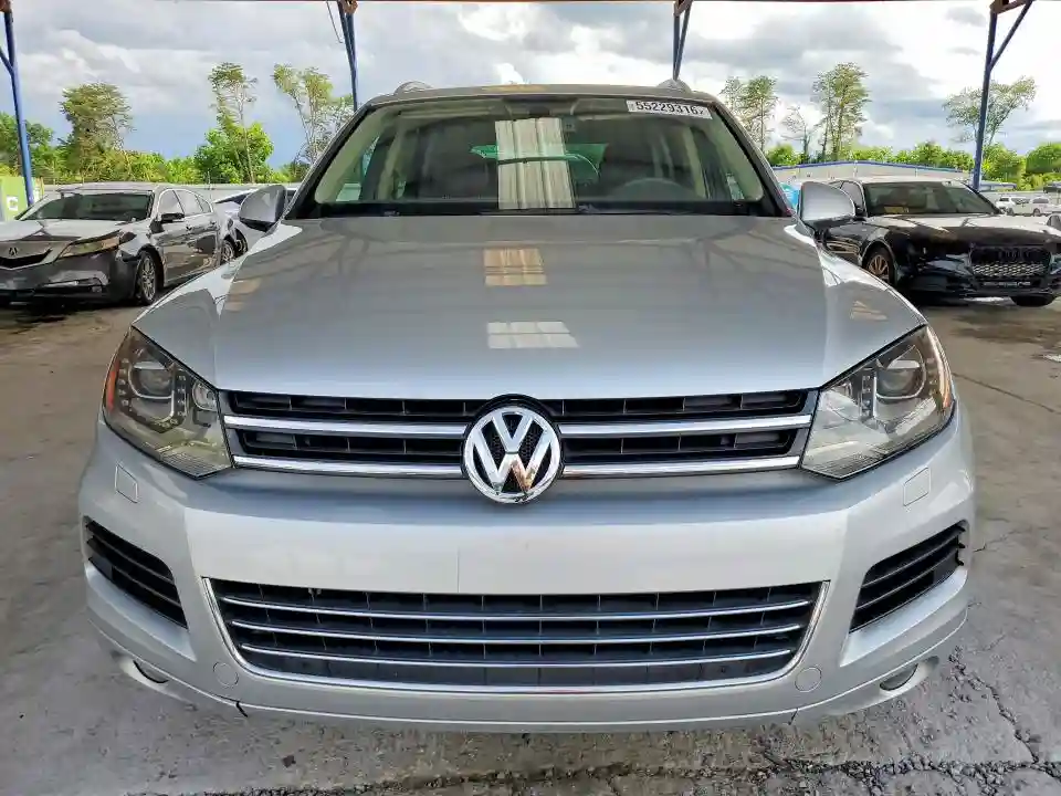 WVGFK9BP6CD005330 2012 VOLKSWAGEN TOUAREG-4