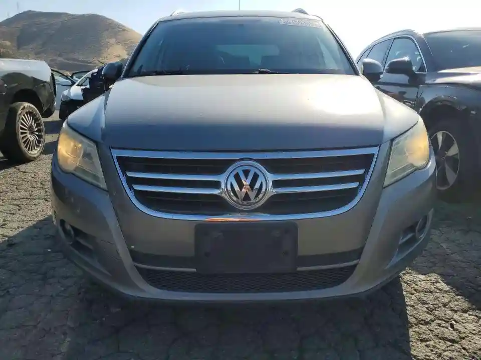 WVGAV7AX1BW509259 2011 VOLKSWAGEN TIGUAN-4