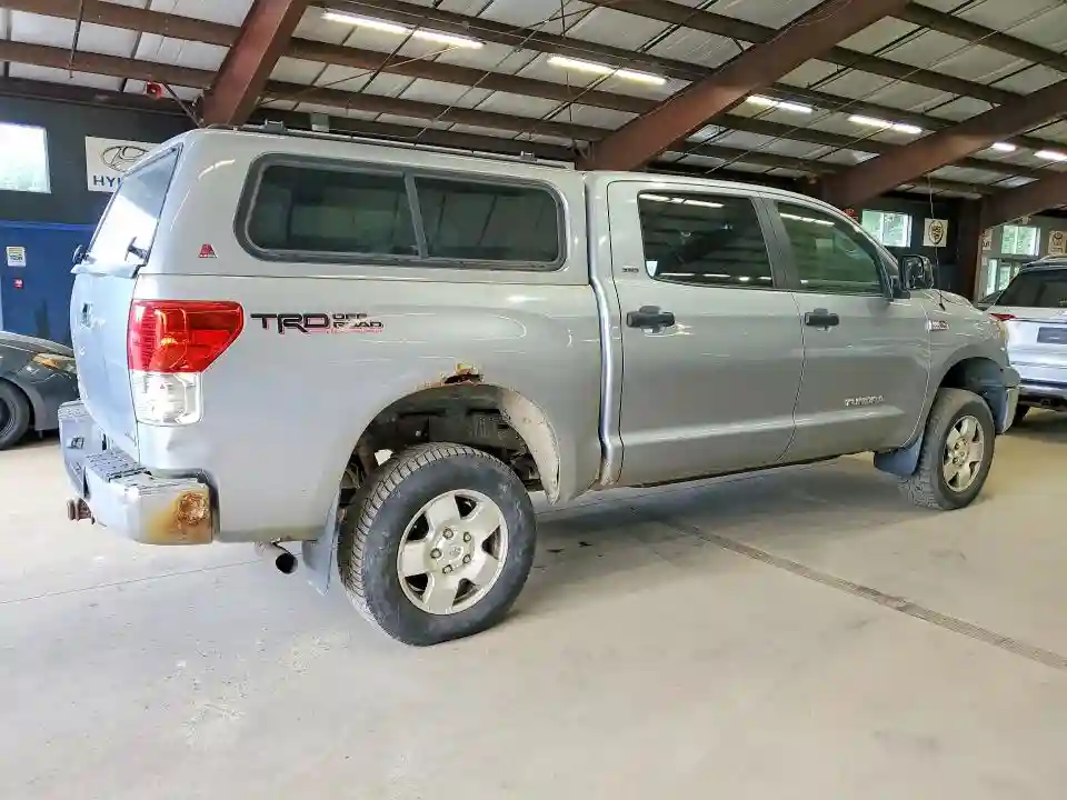 5TFDY5F18BX187120 2011 TOYOTA TUNDRA-2