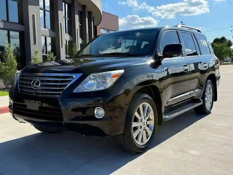 JTJHY7AX5B4083143 2011 LEXUS LX570-1