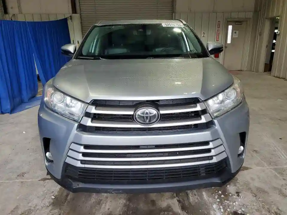 5TDJZRFH0JS872379 2018 TOYOTA HIGHLANDER-4