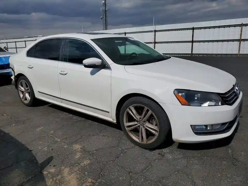 1VWCN7A3XEC030626 2014 VOLKSWAGEN PASSAT-3