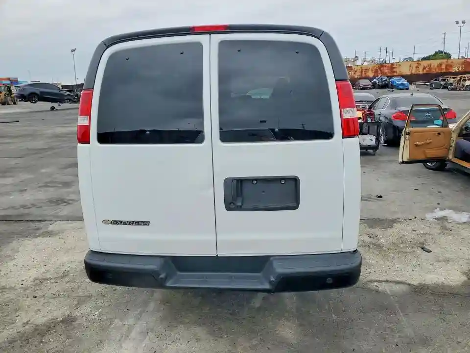 1GAZGNFP3P1234182 2023 CHEVROLET EXPRESS-5