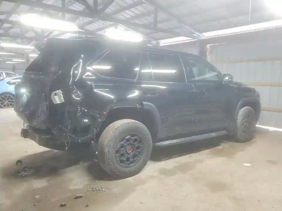 7SVAAABA3PX018805 2023 TOYOTA SEQUOIA-2