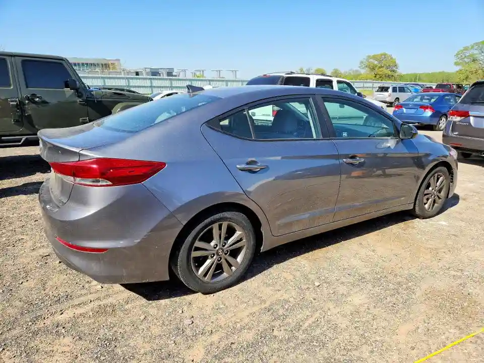 5NPD84LF2JH326808 2018 HYUNDAI ELANTRA-2