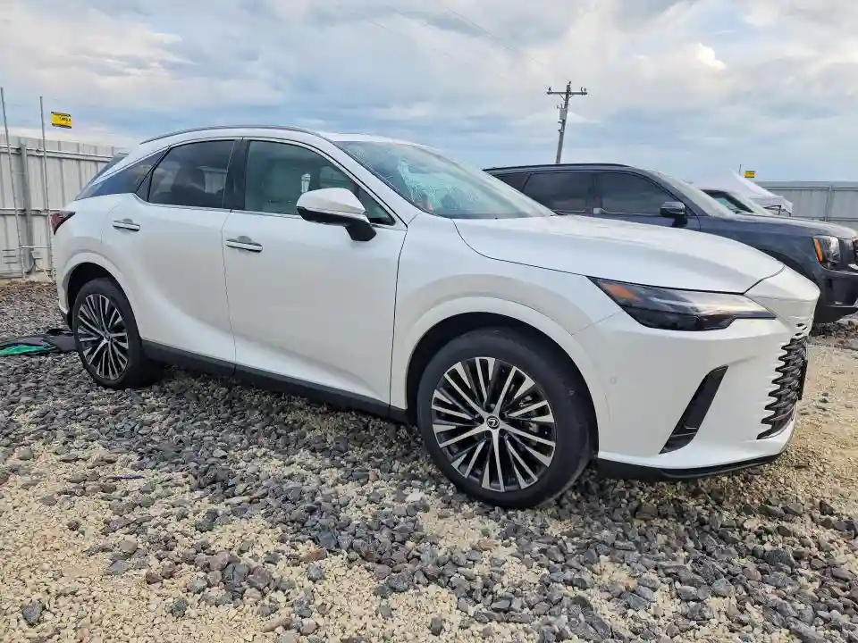 2T2BBMCA8SC100186 2025 LEXUS-3